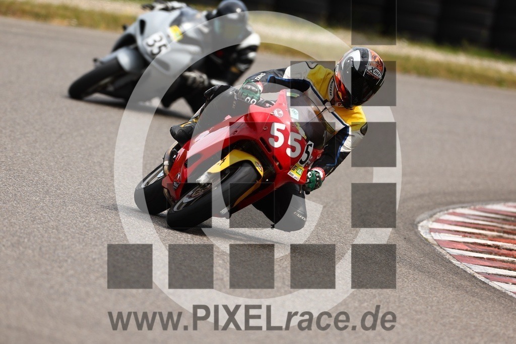 0555-20250601_01612 | Schöne Erinnerungen an spannende Momente - das festzuhalten ist unser Job. PIXELrace.de ist seit 2003 auf den Rennstrecken Europas unterwegs um die Action draußen beim Fahren und die wunderbare Stimmung imm Fahrerlager für euch einzufangen.