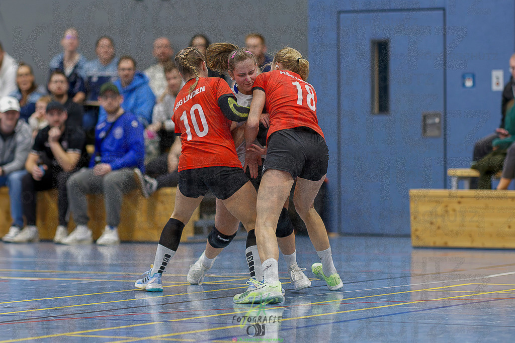 Frauen 2. Bezirksklasse; SG Rechtenbach - HSG Linden II | Frauen 2. Bezirksklasse; SG Rechtenbach - HSG Linden II am 16.11.2025 in Rechtenbach (Sporthalle Rechtenbach)Photo © 2025 - Jörg Heinrich - Realisiert mit Pictrs.com