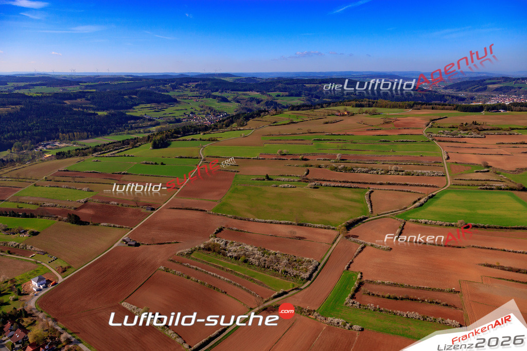 Die Luftaufnahme der Stadt Marktrodach wurde 2017 vom Flugzeug heraus erstellt ( keine Drohne )- hohe Auflösung für beste Qualität