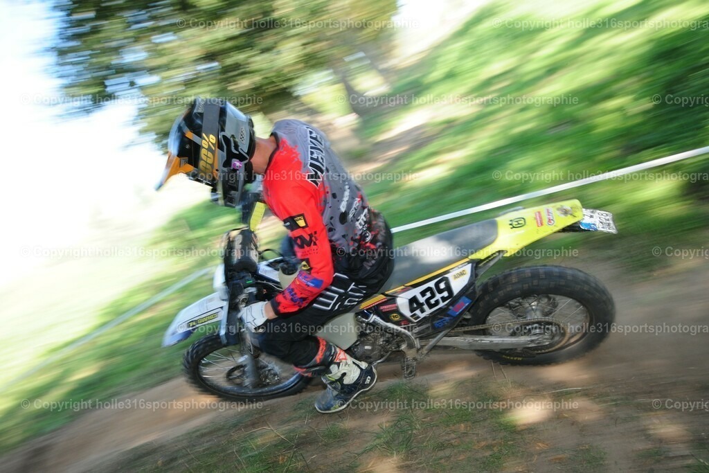 DSC_5499 | Sportfotografie , Motorsport, Motoross, Reitsport, Mointainbike, Enduro,
Landschaft , Outdoor, Eventfotografie, Landschaft, Bilder online bestellen - Realisiert mit Pictrs.com