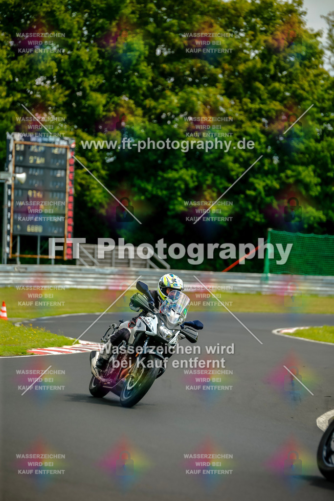 VBK-4963 | Hier findet Ihr Bilder von Touristenfahrten auf der Nürburgring Nordschleife oder von anderen Veranstaltungen die ich besucht habe. Viel Spass beim Durch Schauen 