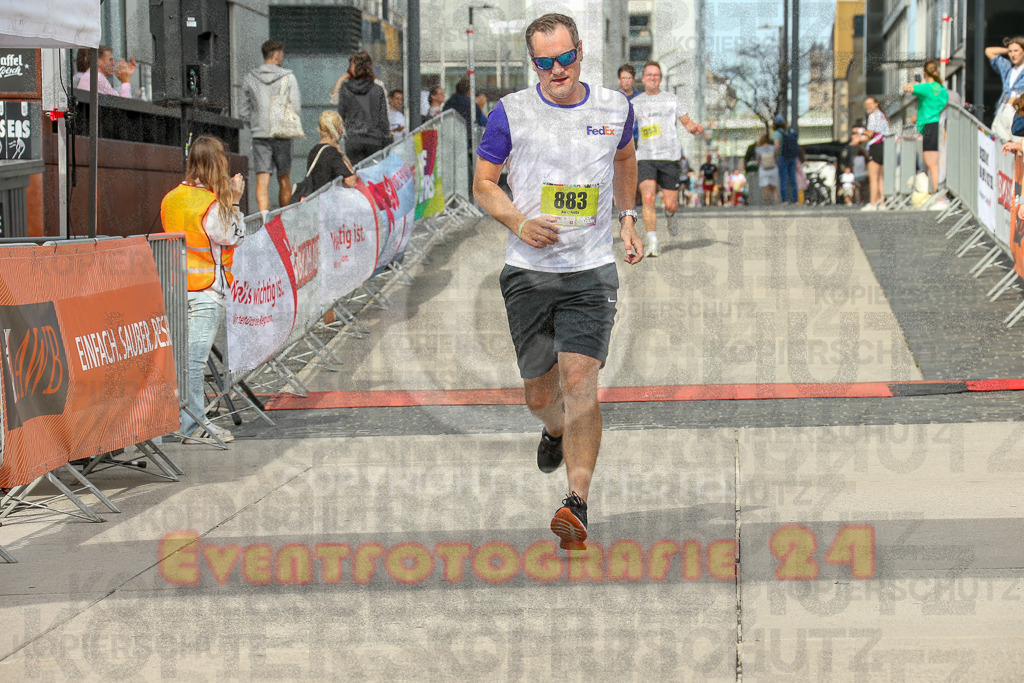 250920_1327_EX1_4704 | Sportfotografie im Rhein-Sieg Kreis, Köln, Bonn, NRW, Rheinland Pfalz, Hessen, etc. Unser Tätigkeitsfeld umfasst den Laufsport vom Volkslauf über den Marathon, Duathlon, Triathon bis zum Ultralauf wie Kölnpfad Ultra oder Schindertrail.