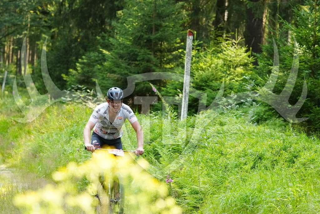 FC103161 | Fotogalerie der Treibjagd im Dunkelwald - Dein MTB Etappenrennen im Erzgebirge - Realisiert mit Pictrs.com