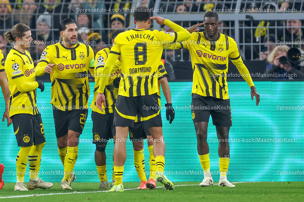 UCL11122401064 | 11.12.2024, UEFA Champions League, Borussia Dortmund - FC Barcelona, 8. Spieltag, Signal Iduna Park, Saison 2024 2025: Tor zum 1:1 Ausgleich durch Serhou Guirassy (BVB #9) (Elfmeter) Torjubel Torschütze zusammen mit Felix Nmecha (BVB #8)
