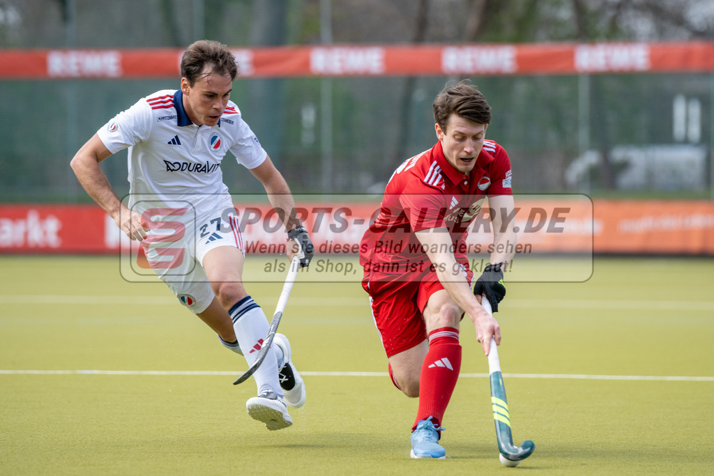SFE_20260321_0051 | Köln, Deutschland, 21.03.26: Feldhockey 1. Bundesliga Herren zwischen Rot-Weiss Köln - Mannheimer HC im REWE Sportpark am 21.03.2026 in Köln, Deutschland. (Foto von Stephan Fehrmann)Köln, Germany, 21.03.26: Feldhockey 1. Bundesliga Herren between Rot-Weiss Köln - Mannheimer HC in REWE Sportpark at 21.03.2026 in Köln, Deutschland. (Foto from Stephan Fehrmann)
