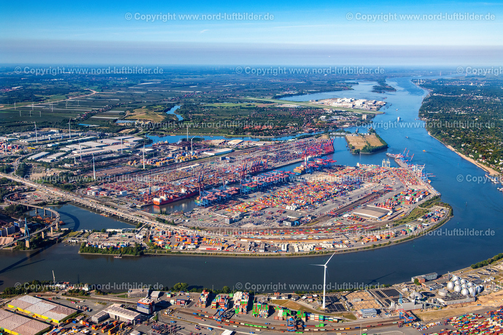 Hamburg_Waltershof_Burchardkai_ELS_3960220922 | HAMBURG 22.09.2022 HHLA Logistics Container Terminal Burchardkai am Hamburger Hafen in Hamburg. // HHLA Logistics Container Terminal Burchardkai in the Port of Hamburg harbor in Hamburg in Germany. Foto: Martin Elsen
