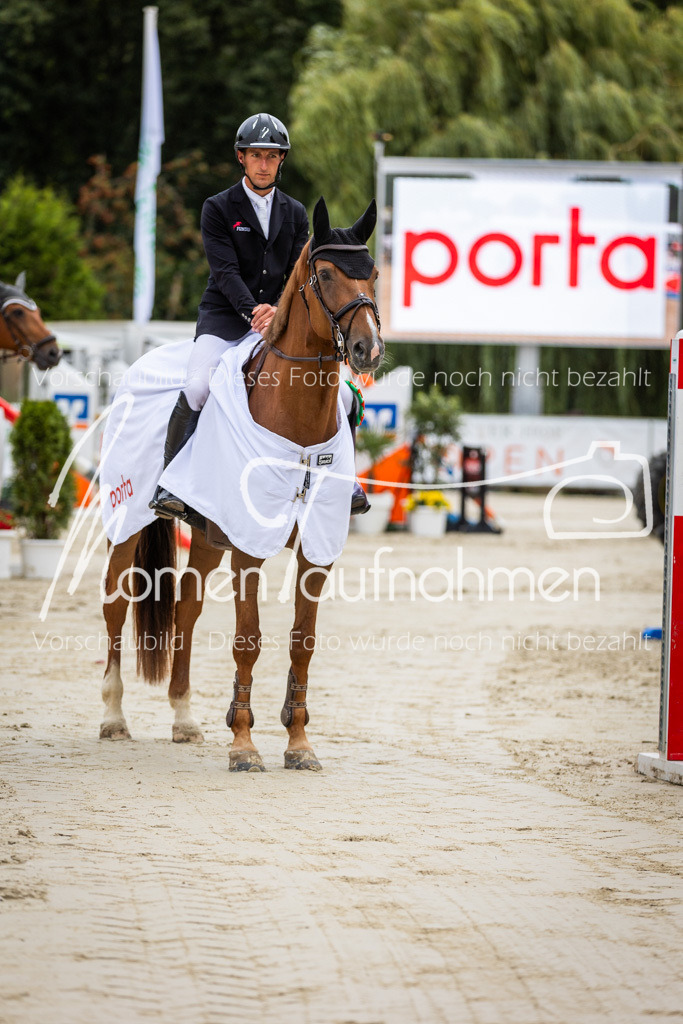 BHO-2PhSpr-M-375 | MomenTaufnahmen Pferdesportfotos