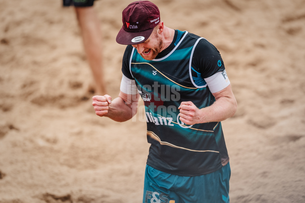 Beachvolleyball | Männer | Allianz German Beach Tour 2025 | Tourstop Hamburg | 29.05.2025 | Manuel Harms jubelt