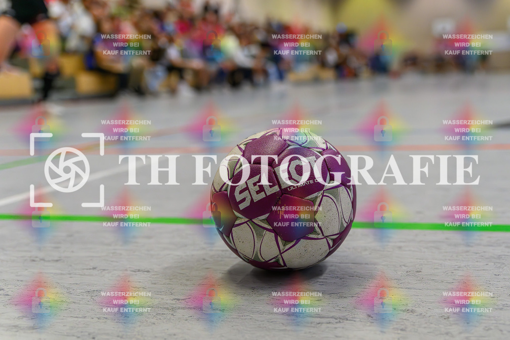 DEU, HSG Freiburg - TG Nuertingen, Handball, 2. Handball-Bundesliga, Saison 2023/2024, 04. Spieltag, Saison 2023/2024, 07.10.2023 | Handball liegt Spielbereit auf dem Hallenboden

DEU, HSG Freiburg - TG Nuertingen, Handball, 2. Handball-Bundesliga, Saison 2023/2024, 04. Spieltag, Saison 2023/2024, 07.10.2023

Foto: Eibner-Pressefoto/Thomas Hess