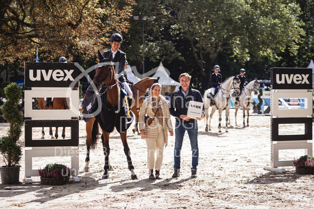 240912_OWLCh_SprPf-M-183 | Deine schönsten Turniermomente als professionelle Fotos! Entdecke hochwertige Pferdesport-Fotografie im Online-Shop. Jetzt Fotos finden & bestellen!