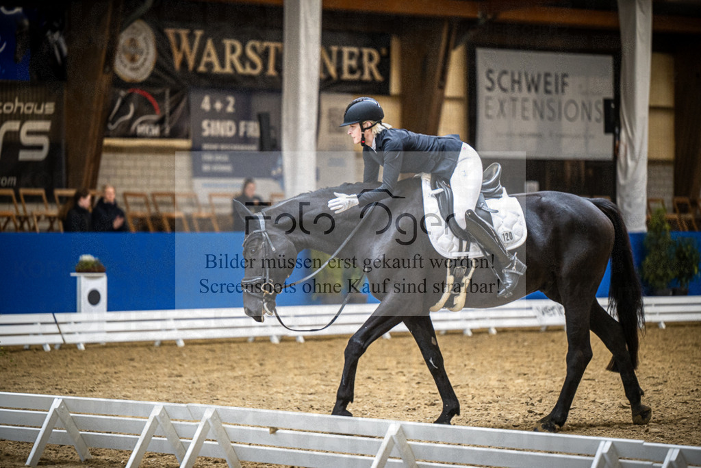 DOS_3620 | Entdecke hochwertige Reitturnierfotos von Foto Oger. Professionell, emotional und authentisch – jetzt Lieblingsmomente im Shop bestellen.Deutschlandweite Turnierfotografie. - Realisiert mit Pictrs.com