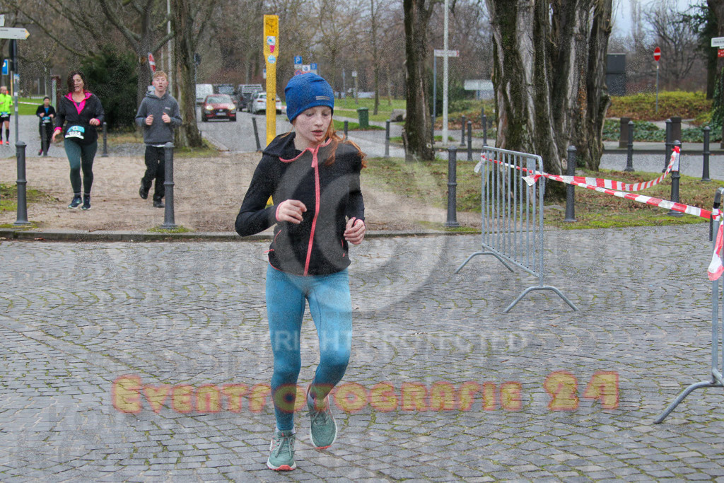 231231_1022_EV4_8575 | Sportfotografie im Rhein-Sieg Kreis, Köln, Bonn, NRW, Rheinland Pfalz, Hessen, etc. Unser Tätigkeitsfeld umfasst den Laufsport vom Volkslauf über den Marathon, Duathlon, Triathon bis zum Ultralauf wie Kölnpfad Ultra oder Schindertrail.