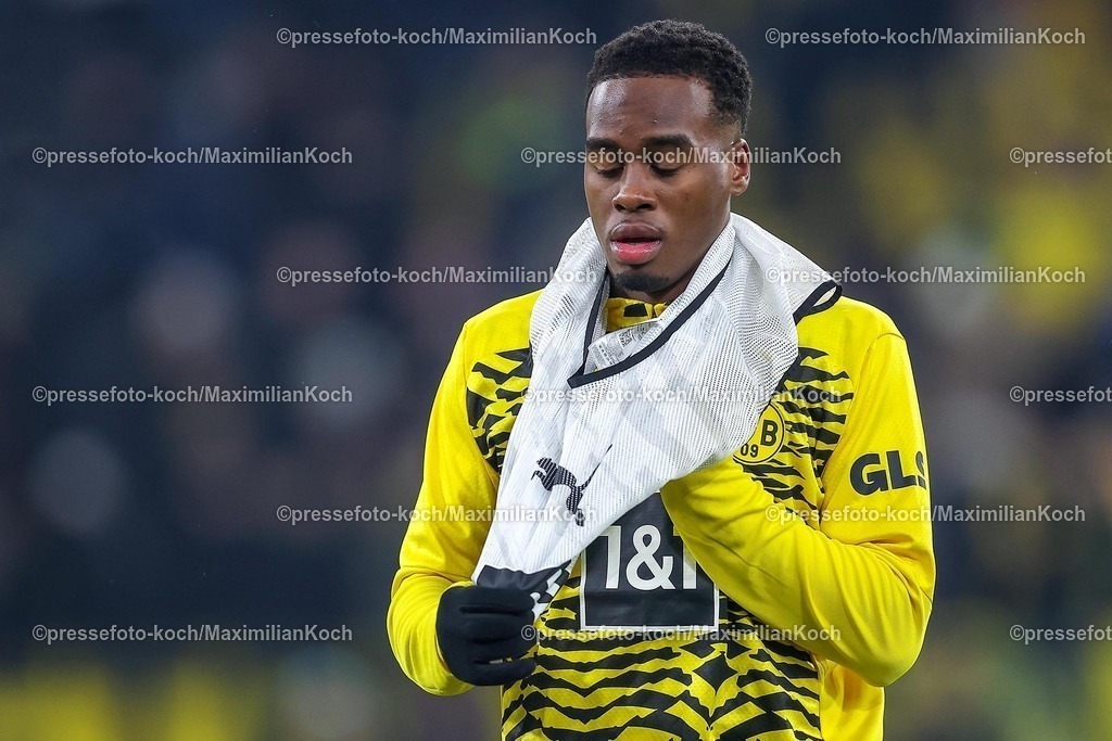 BVB10012502208 | 10.01.2025, Fußball, Borussia Dortmund - Bayer 04 Leverkusen, 1. Fußball Bundesliga, 16. Spieltag, Signal Iduna Park, Saison 2024 2025: Jamie Gittens (BVB #43)DFB regulations prohibit any use of photographs as image sequences and or quasi-video.