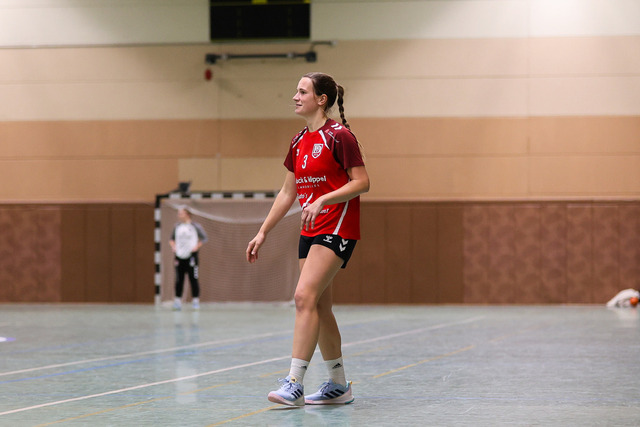 Handball I Damen I Saison 2025-2026 I Verbandsliga Süd I HSG Kalkberg 06 - MTV Dänischenhagen I 14.12.2025.26 | Linda Schulz (3, MTV Dänischenhagen) - Realisiert mit Pictrs.com