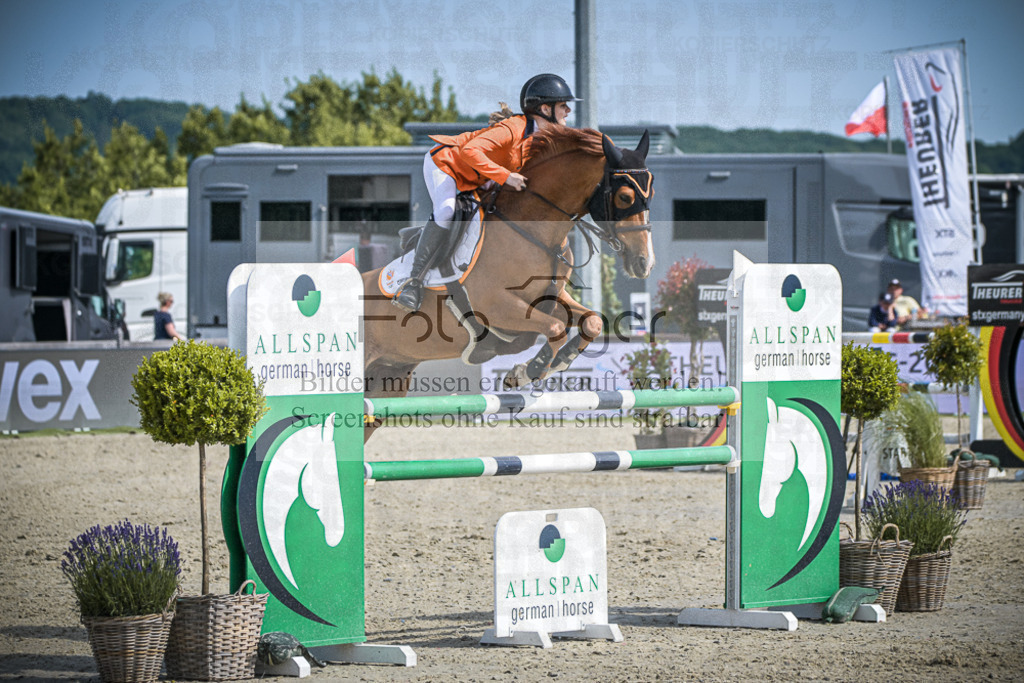 DOS_1150 | Entdecke hochwertige Reitturnierfotos von Foto Oger. Professionell, emotional und authentisch – jetzt Lieblingsmomente im Shop bestellen.Deutschlandweite Turnierfotografie. - Realisiert mit Pictrs.com
