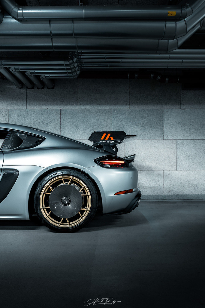 718 Cayman GT4 RS Manthey | Entdecken Sie die faszinierende Welt von Alexander Tschuncky Arts: Kreative Fotografie, atemberaubende Automobilkunst und hochwertiger Bilderdruck. Lassen Sie sich inspirieren! - Realisiert mit Pictrs.com
