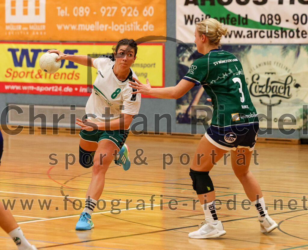 2023-09-16_069_TSV_Vaterstetten_gegen_SV_Muenchen_Laim | Baldham, Deutschland, 16.09.2023:
Handball, Bayernliga Frauen Staffel Süd 2023 / 2024, 1. Spieltag, TSV Vaterstetten gegen SV München Laim, Endergebnis: 23:34

Sara Broß (TSV Vaterstetten, #8), Katharina Klotz (SV München Laim, #3)

Foto: Christian Riedel / fotografie-riedel.net