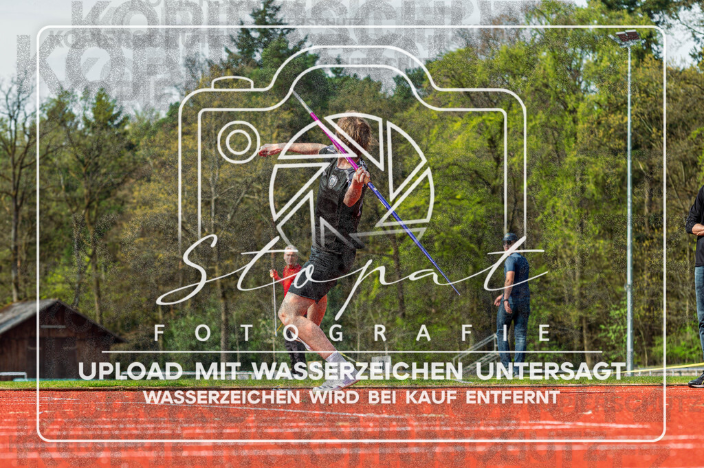 KMHK-1013 | Lars Bollhorst (Eintracht Munster (NI)) bei den Kreismeisterschaften Leichtathletik-Wurf Heidekreis 2026 im Boehmewaldstadion, Soltau (Simon Paul Stopat) - Realisiert mit Pictrs.com