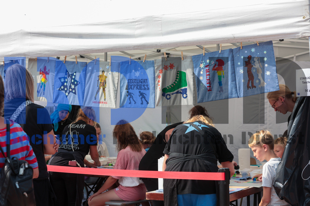 Tag der Offenen Tuer 2024 - Starlight Express  {date} -  | {headline}(Foto: Sebastian Sendlak / BOND) - Realisiert mit Pictrs.com