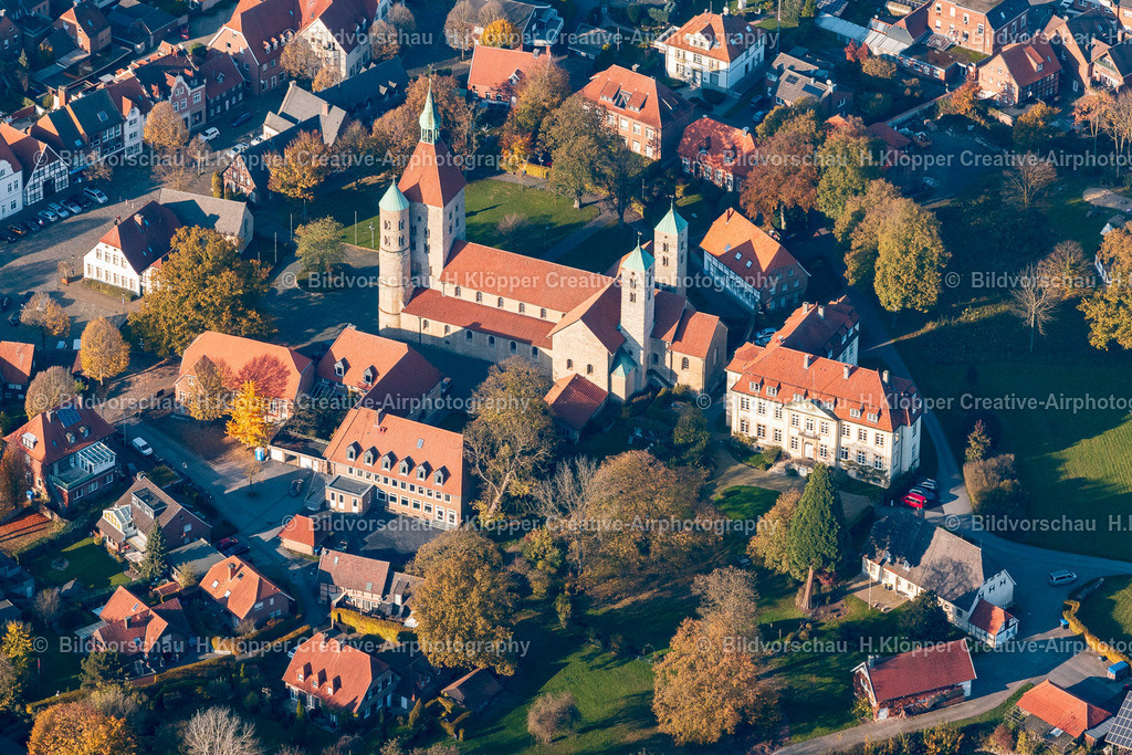 Luftbilder Freckenhorst-5400 | Luftbildfotografie Luftbilder Freckenhorst Stiftskirche St. Bonifatius - Realisiert mit Pictrs.com
