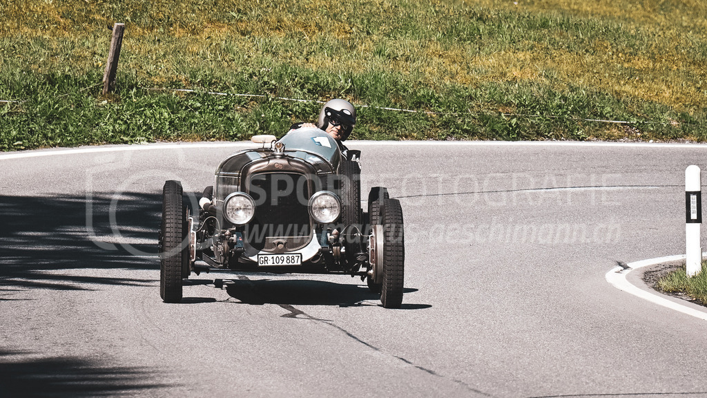 19. Arosa ClassicCar 2023 - 1. September 2023 | 19. Arosa ClassicCar 2023
Arosa, Schweiz
Heimgartner Roger aus Wollerau mit der Startnummer 112 in einem Pontiac Roadster, Jahrgang 1929, in der Klasse Alpine Performance.
@arosaclassiccar, @arosa.official, #arosaclassiccar, #arosa, #76curves, #classiccar
Bild: Sportfotografie Markus Aeschimann | www.markus-aeschimann.ch - Realisiert mit Pictrs.com