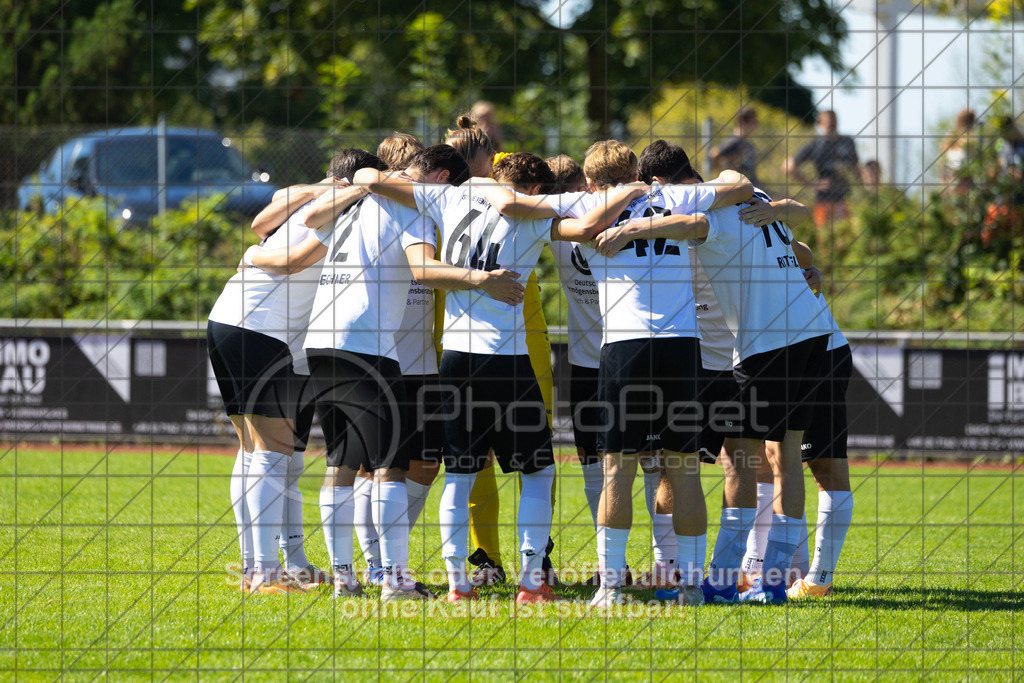 20260906_125855_0044_(c)_by_PhotoPeet | #,1.FC Donzdorf II (rot) vs. SGM Jebenhausen-Bezgenriet (weiß), Fußball, Kreisliga A3 - Bezirk Neckar/Fils, 02. Spieltag, Saison 2026/2027, Rasenplatz Lautertal Stadion, Süßener Straße 16, 73072 Donzdorf, 06.09.2026 - 13:00 Uhr,Foto: PhotoPeet / Sport- &amp; Eventfotografie / Peter Harich