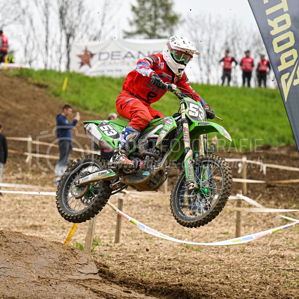 Motocross Schlatt bei Winterthur - 30. April 2023 | #53 Wolf Flavio aus Neudorf (CH) auf Kawasaki in der Kategorie ProRace Serie am Motocross Schlatt bei Winterthur, 30. April 2023. 
Instagram: @mx_schlatt | @mc_wila | @sam_schweiz
Bild: Sportfotografie Markus Aeschimann | www.markus-aeschimann.ch - Realisiert mit Pictrs.com
