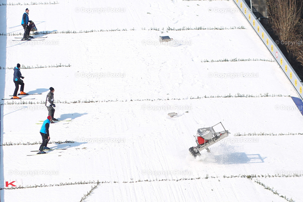 A_LUI_20230210_0076 | HINZENBACH, AUSTRIA, NORDIC SKIING, WOMEN TEAM-SKI JUMPING - FIS WORLD CUP 
IM BILD:                  

FOTO:FOTOLUI/UW
