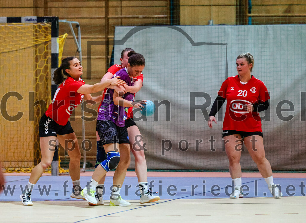 2023-11-04_085_SpVgg_Altenerding_gegen_TV_Altoetting | Erding, Deutschland, 04.11.2023:
Handball, Bezirksoberliga Frauen Altbayern 2023 / 2024, 6. Spieltag, SpVgg Altenerding gegen TV Altötting, Endergebnis: 28:26

Jana Biedersberger (TV Altötting, #20)

Foto: Christian Riedel / fotografie-riedel.net