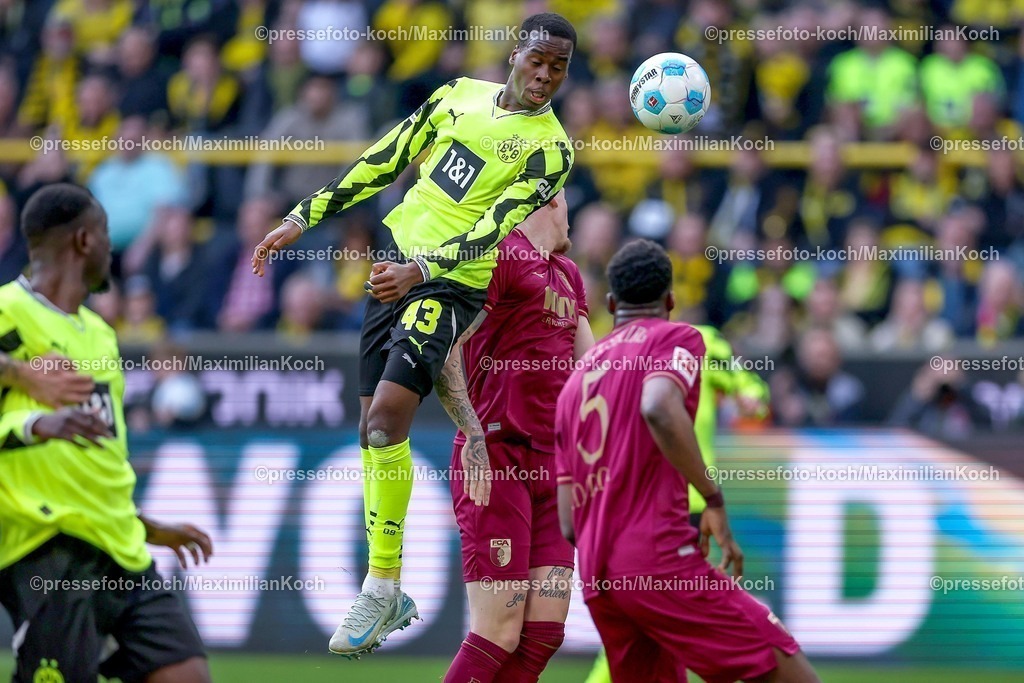 BVB08032501116 | 08.03.2025, Fußball, Borussia Dortmund - FC Augsburg, 1. Fußball Bundesliga, 25. Spieltag, Signal Iduna Park, Saison 2024 2025: Jamie Gittens (BVB #43) Strafraumaktion KopfballDFB regulations prohibit any use of photographs as image sequences and or quasi-video.