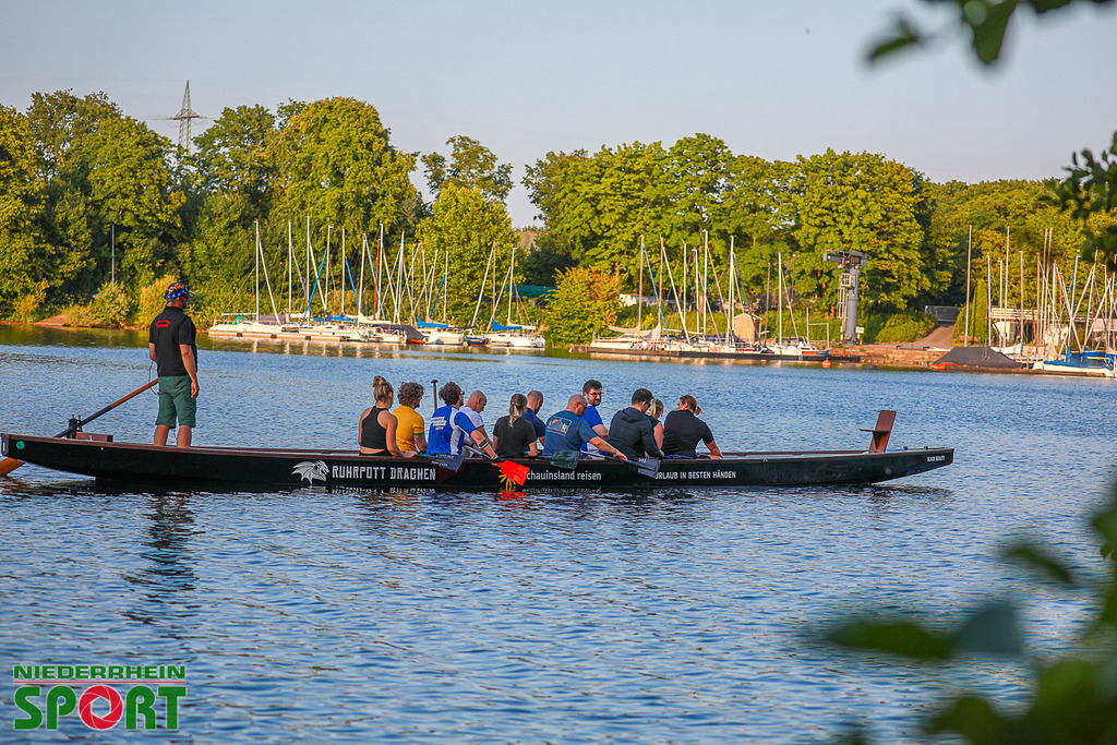 Drachenboot-Training_Wedau110625_065 | Bildergalerie von Sport-Ereignissen aber auch von weiteren spannenden Dingen - nicht nur vom Niederrhein. In Anlehnung an den bekannten Spruch von Hanns Dieter Hüsch heißt das Motto: "Niederrhein ist überall".  - Realisiert mit Pictrs.com