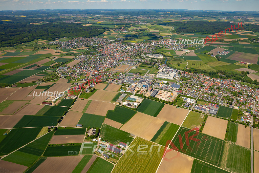 sontheim-an-der-brenz-609-jahr-2025 | Luftaufnahme von Sontheim an der Brenz - Die Luftaufnahme wurde 2025 vom UL-Flugzeug heraus erstellt ( keine Drohne ) - Hochauflösende Luftaufnahme - für professionelle Ausdrucke geeignet. Die Geschenkidee !Mit Lizenz und Bildrechte bestellbar