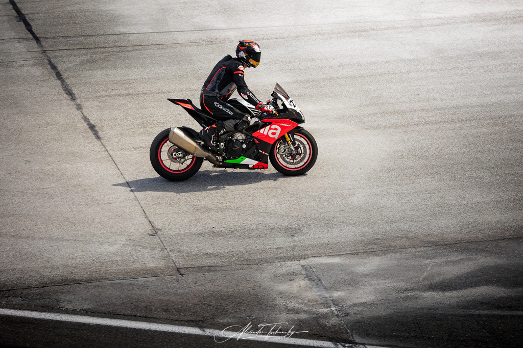 Ducati Trackday Hockenheimring 2026 | Entdecken Sie die faszinierende Welt von Alexander Tschuncky Arts: Kreative Fotografie, atemberaubende Automobilkunst und hochwertiger Bilderdruck. Lassen Sie sich inspirieren! - Realisiert mit Pictrs.com