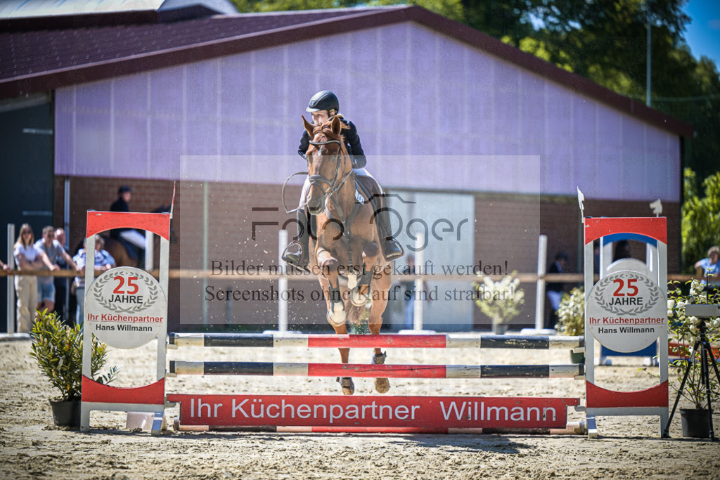 DOS_0219 | Entdecke hochwertige Reitturnierfotos von Foto Oger. Professionell, emotional und authentisch – jetzt Lieblingsmomente im Shop bestellen.Deutschlandweite Turnierfotografie. - Realisiert mit Pictrs.com
