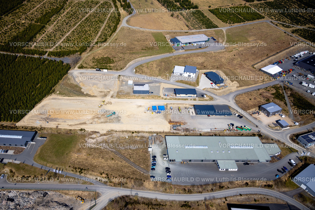 Schmallenberg220303767 | Luftbild, Bad Fredeburg, Baustellen im Gewerbegebiet Hochsauerland an der Bundesstraße B511 im Ortsteil Wormbach, Schmallenberg, Sauerland, Nordrhein-Westfalen, Deutschland