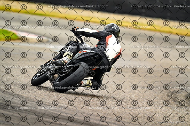 25bt02-0035 | markuskiefer.com - Realisiert mit Pictrs.com