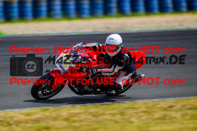 MaZZes_FotoMatrix_240725_6007705_3659 | GELB