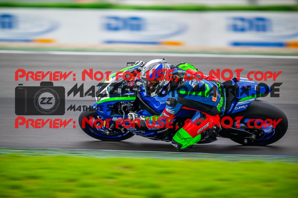 MaZZes_FotoMatrix_220924_6440 | PRO SUPERSTOCK