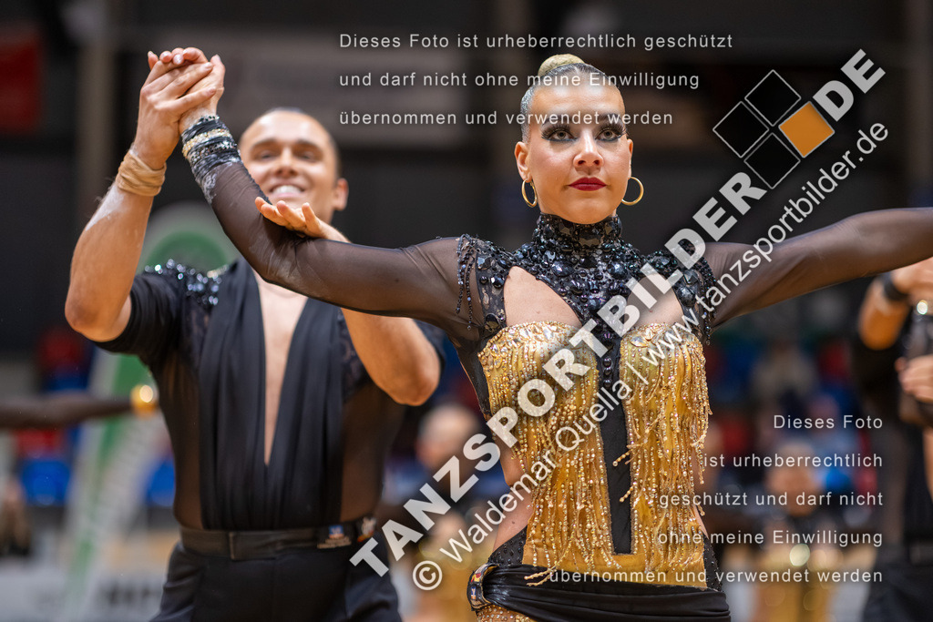 20260328-01388 | Hier finden Sie Tanz Bilder vom Latein und Standard Formationen tanzen. Sportbilder vom Tanzsport. Schöne Fotos und von Weltmeisterschaft, Europameisterschaft, Bundesliga, Regionalliga, Oberliga und Landesliga sowie von GOC Stuttgart, DanceComp, WM Bremen