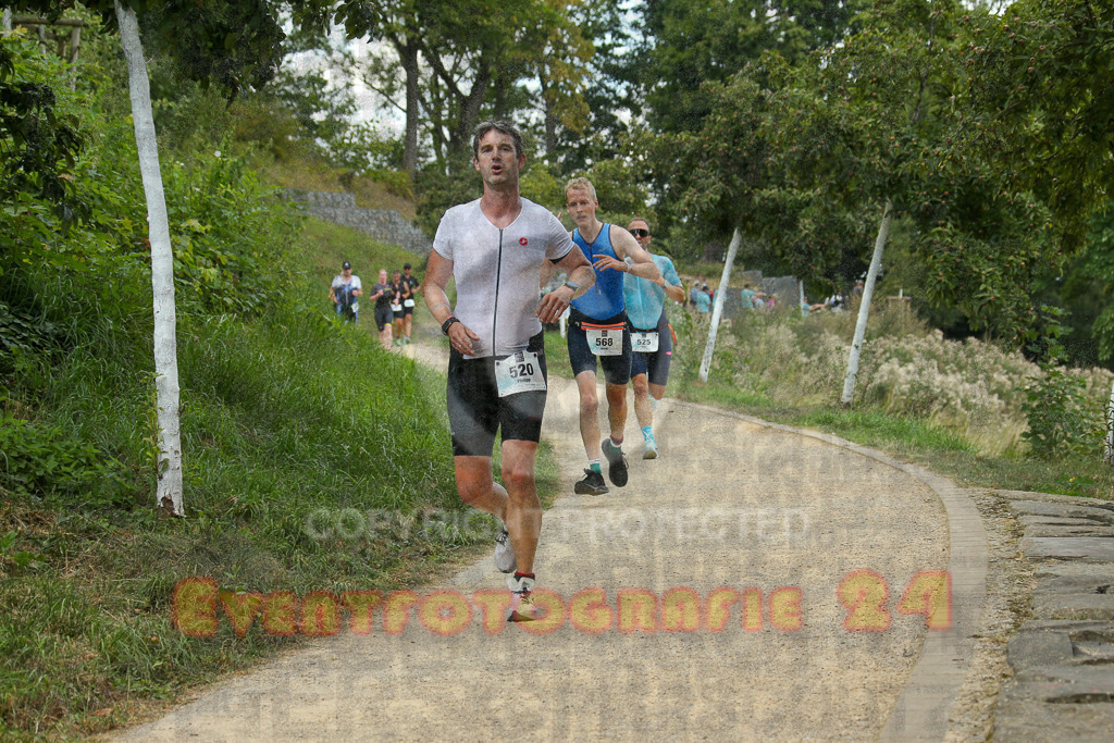 250824_1350_EX1_3920 | Sportfotografie im Rhein-Sieg Kreis, Köln, Bonn, NRW, Rheinland Pfalz, Hessen, etc. Unser Tätigkeitsfeld umfasst den Laufsport vom Volkslauf über den Marathon, Duathlon, Triathon bis zum Ultralauf wie Kölnpfad Ultra oder Schindertrail.