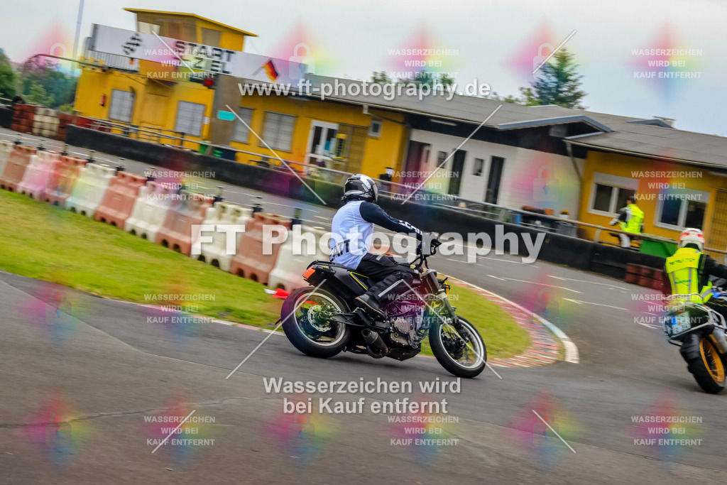 OBK-5411 | Hier findet Ihr Bilder von Touristenfahrten auf der Nürburgring Nordschleife oder von anderen Veranstaltungen die ich besucht habe. Viel Spass beim Durch Schauen 