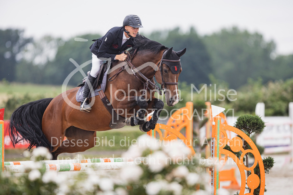 250627_PfSpTa_S1-Spr-528 | Deine schönsten Turniermomente als professionelle Fotos! Entdecke hochwertige Pferdesport-Fotografie im Online-Shop. Jetzt Fotos finden & bestellen!