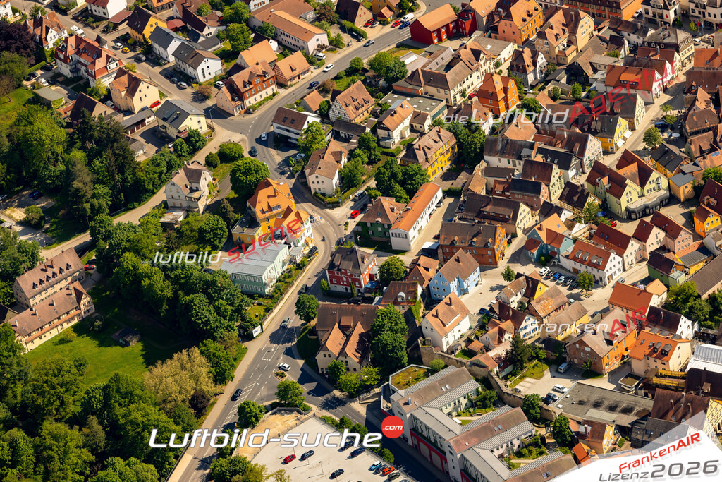 Das Luftbild zeigt :  Roth - Die Luftaufnahme wurde 2024 vom UL-Flugzeug aus erstellt ( keine Drohne ) - Hochauflösende Luftaufnahme - Für grossformatige Ausdrucke geeignet. Die Geschenkidee !Mit Lizenz und Bildrechte bestellbar