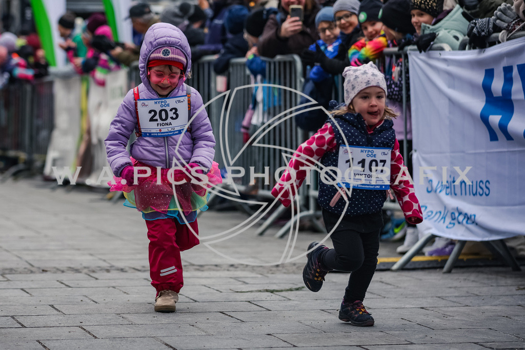 SILVESTERLAUF LINZ 25 | Linz, AUSTRIA, 31. Dezember 25, TRIRUN SILVESTERLAUF LINZ 25 , Image shows: 
Photo: WAPICS / BINDER Manuel