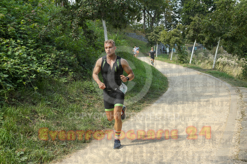 250824_1440_EX1_7077 | Sportfotografie im Rhein-Sieg Kreis, Köln, Bonn, NRW, Rheinland Pfalz, Hessen, etc. Unser Tätigkeitsfeld umfasst den Laufsport vom Volkslauf über den Marathon, Duathlon, Triathon bis zum Ultralauf wie Kölnpfad Ultra oder Schindertrail.