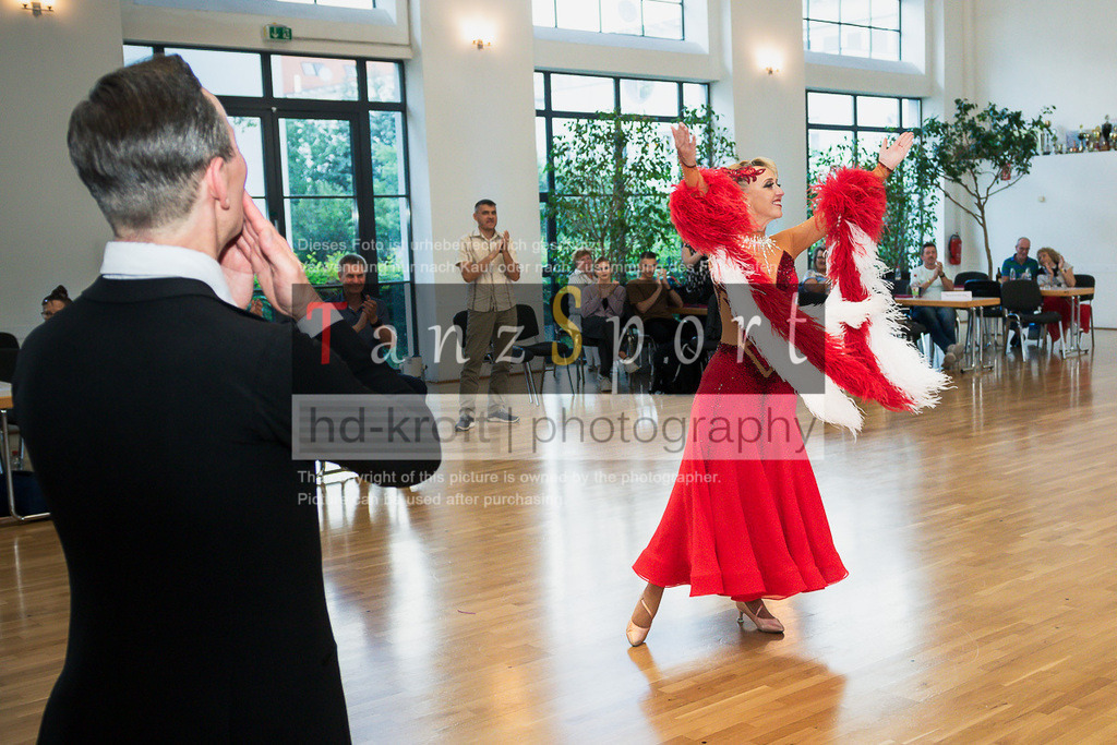 20240525_RL-Masters3-Std_8A8676 | Tanzsportbilder, Standardtanz, Lateintanz, WDSF, DTV, LTVB, dancecomp, goc, hessen tanzt, blaues band der spree, walzer, tango, wiener walzer, slowfox, quickstepp, samba, rumba, cha-cha-cha, paso doble. jive, hd-kroft photography, turniertanzsport