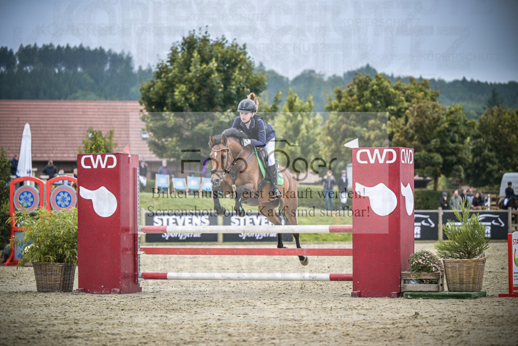 DOS_1794 | Entdecke hochwertige Reitturnierfotos von Foto Oger. Professionell, emotional und authentisch – jetzt Lieblingsmomente im Shop bestellen.Deutschlandweite Turnierfotografie. - Realisiert mit Pictrs.com
