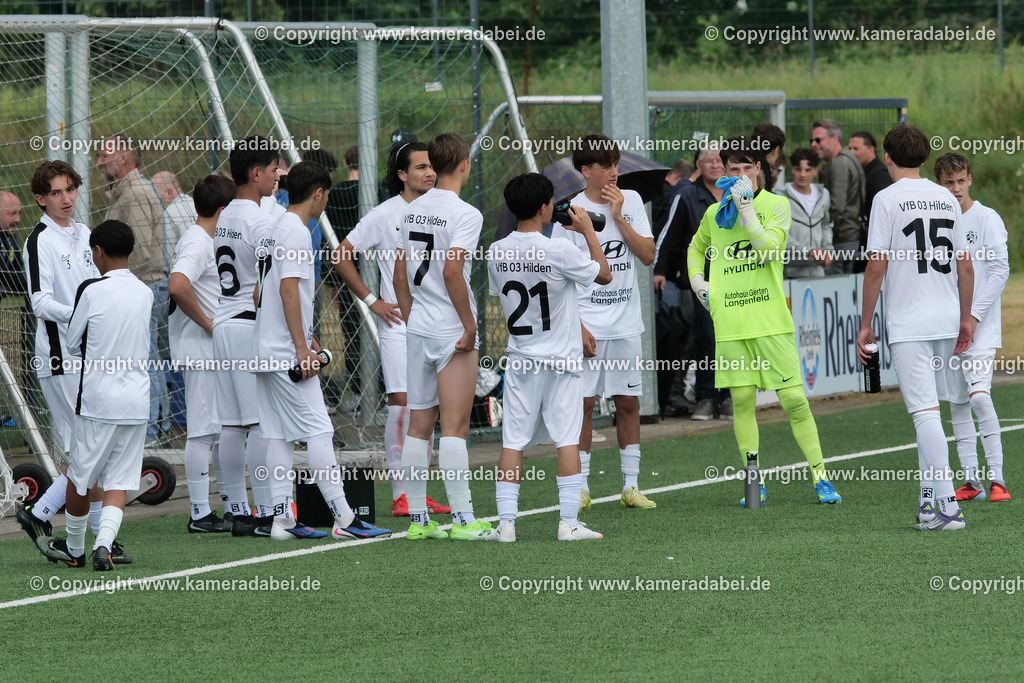 Fußball : C-Junioren : Aufstieg Regionalliga West : SUS 09 Dinslaken - Vfb 03 Hilden am 04.06.2026 in Dinslaken | Fußball : C-Junioren : Aufstieg Regionalliga West : SUS 09 Dinslaken (rotr Trikots)- Vfb 03 Hilden (weiße Trikots) am 04.06.2026 in Dinslaken - Realisiert mit Pictrs.com
