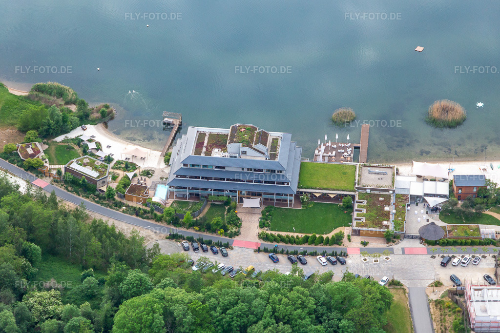 Luftbild: Insel der Sinne - Hotel - Restaurant - Spa am Berzdorfer See im Ortsteil Hagenwerder in Görlitz im Bundesland Sachsen in Deutschland. – Foto: IMG_141665.jpg vom 23.05.2024 durch Werner Riehm/FLY-FOTO.de – Auflösung des Originals: 5132 x 3421 px – Hotel Insel der Sinne in Görlitz am See