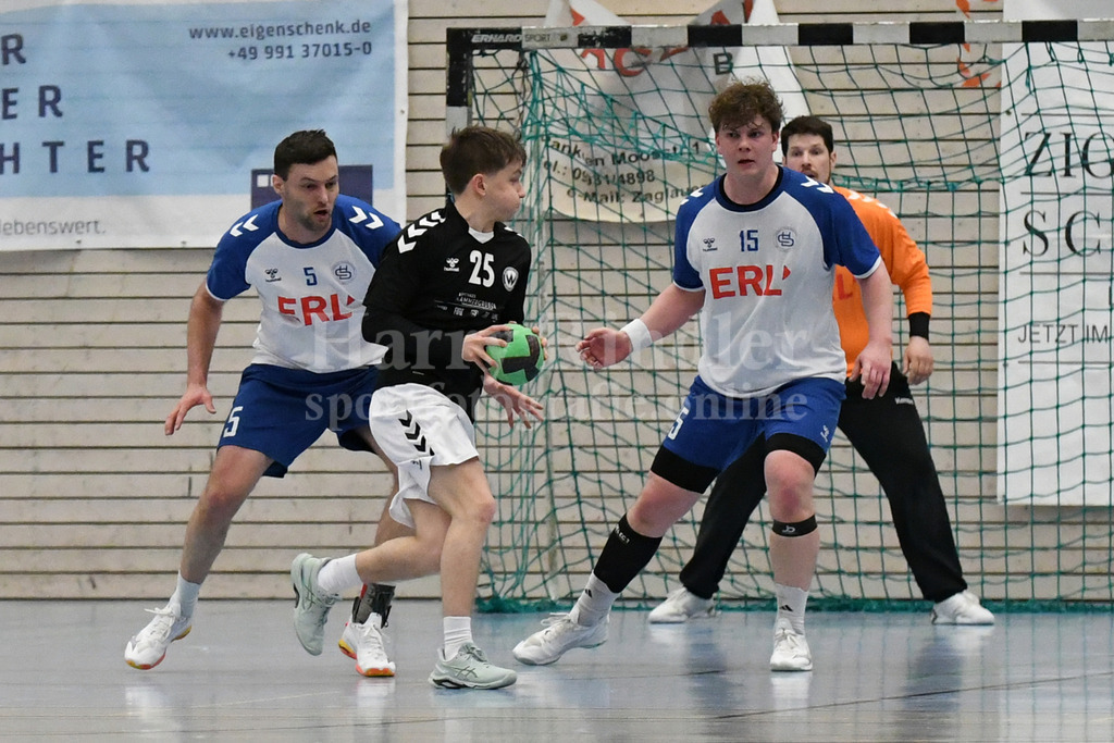 HC Deggendorf : Burghausen II | Abwehrarbeit: Michael Buchner  (HC Deggendorf  #5) und Jonas  Heuer  (HC Deggendorf  #15) - Realisiert mit Pictrs.com